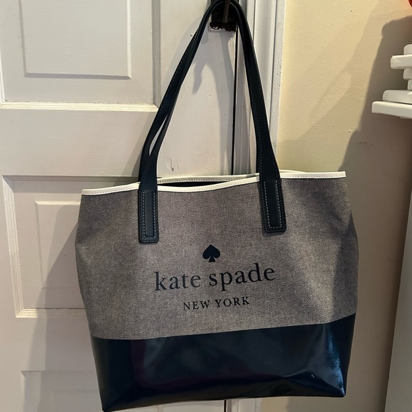 kate spade Handbags - Kate Spade Ash Street Compartment Purse ♠️